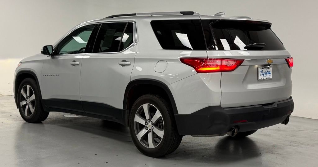Used 2018 Chevrolet Traverse LT FWD image 4