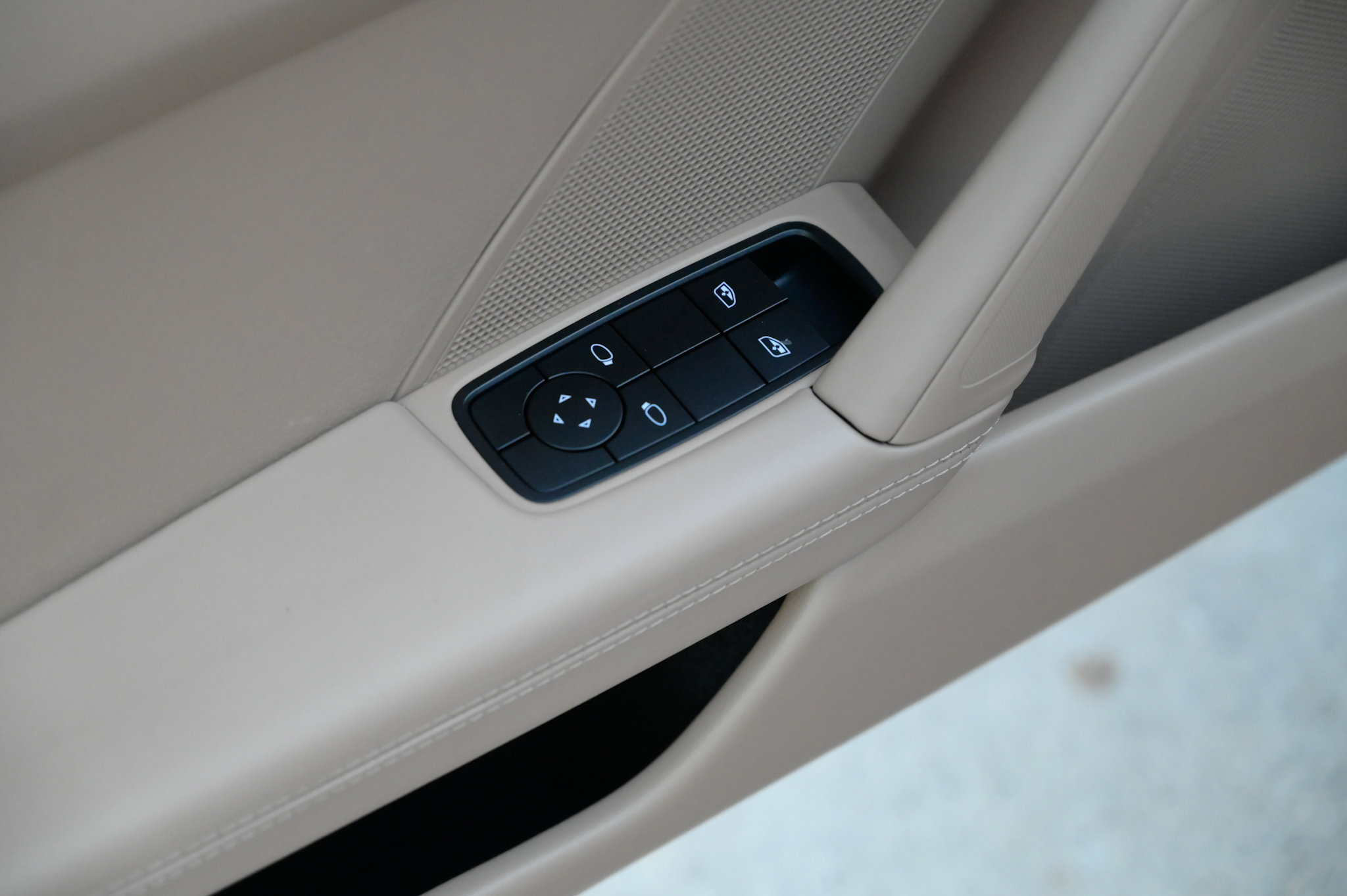 Used 2022 Porsche 911 Carrera image 22