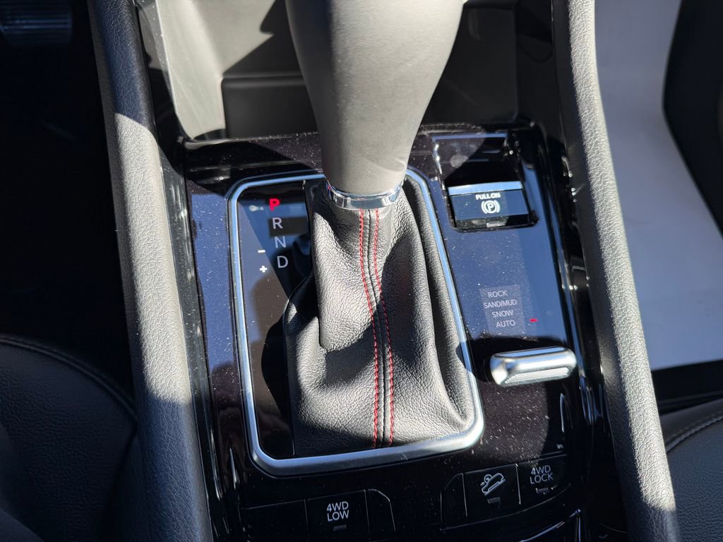 New 2026 Jeep Compass Trailhawk w/ Sun, Sound & Navigation Group image 14