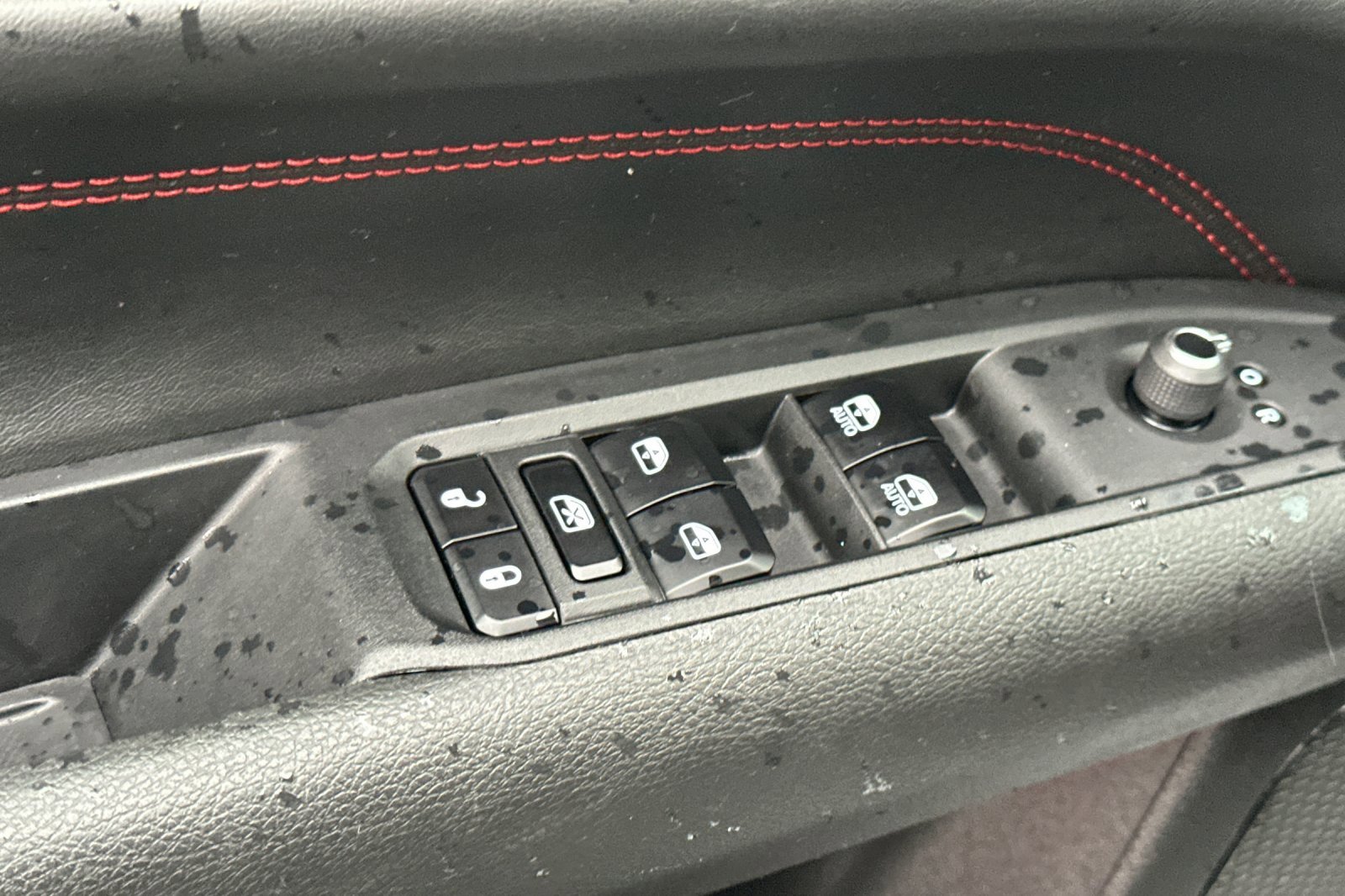 Used 2024 Jeep Compass Trailhawk image 11