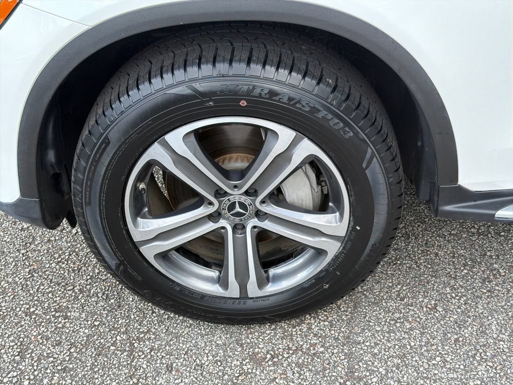 Used 2021 Mercedes-Benz GLC 300 w/ Premium Package image 12