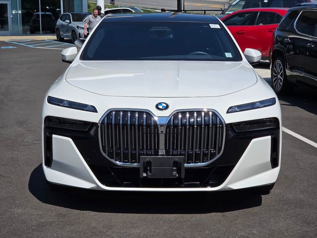 Used 2023 BMW 760i xDrive w/ Executive Package AWD/4WD image 2