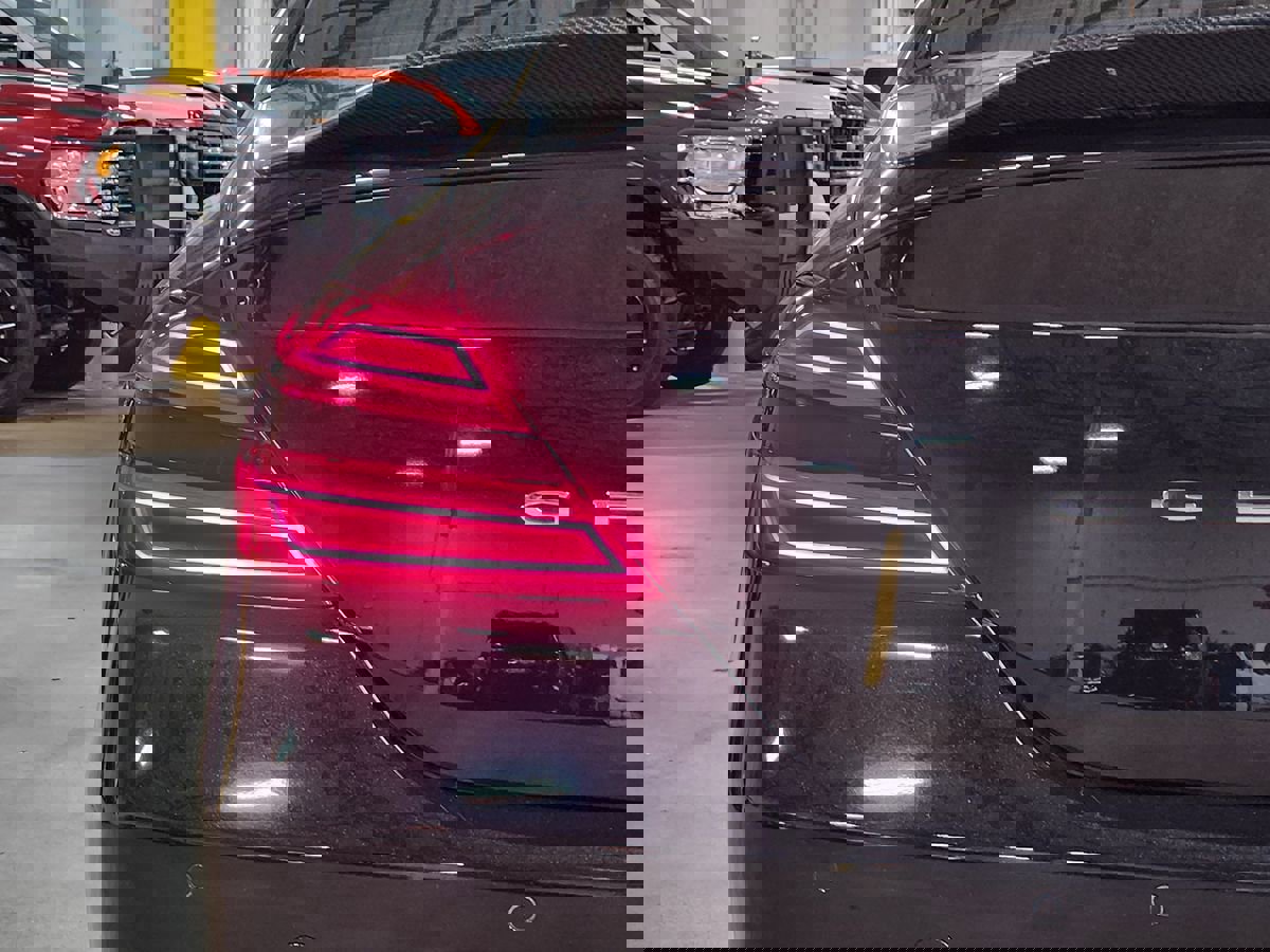 Used 2022 Genesis G70 3.3T RWD image 20