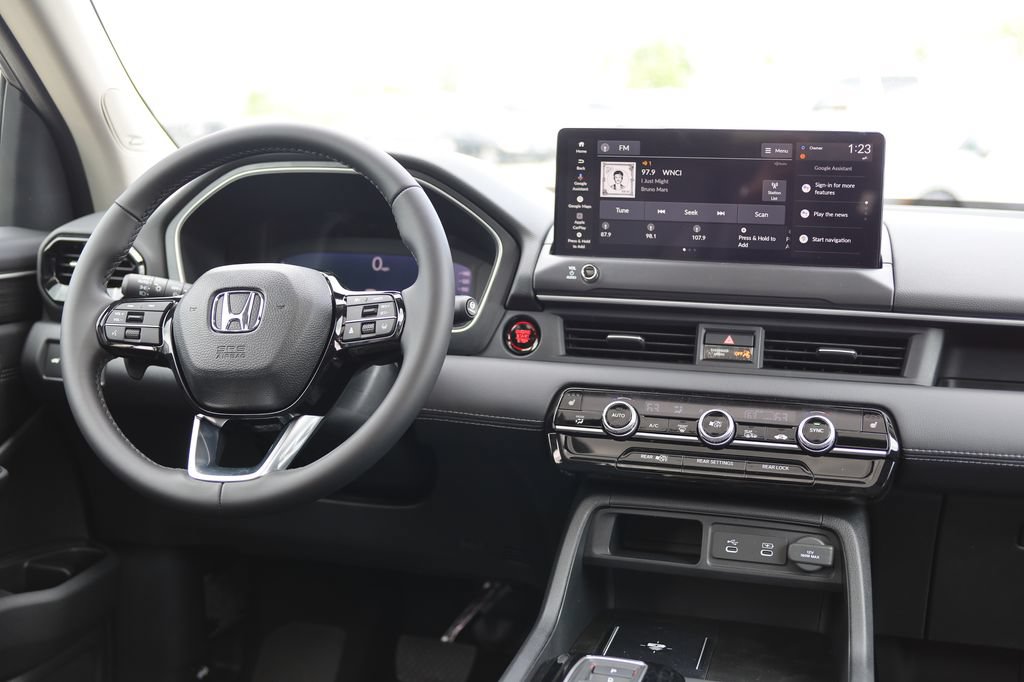 New 2026 Honda Pilot Touring image 30