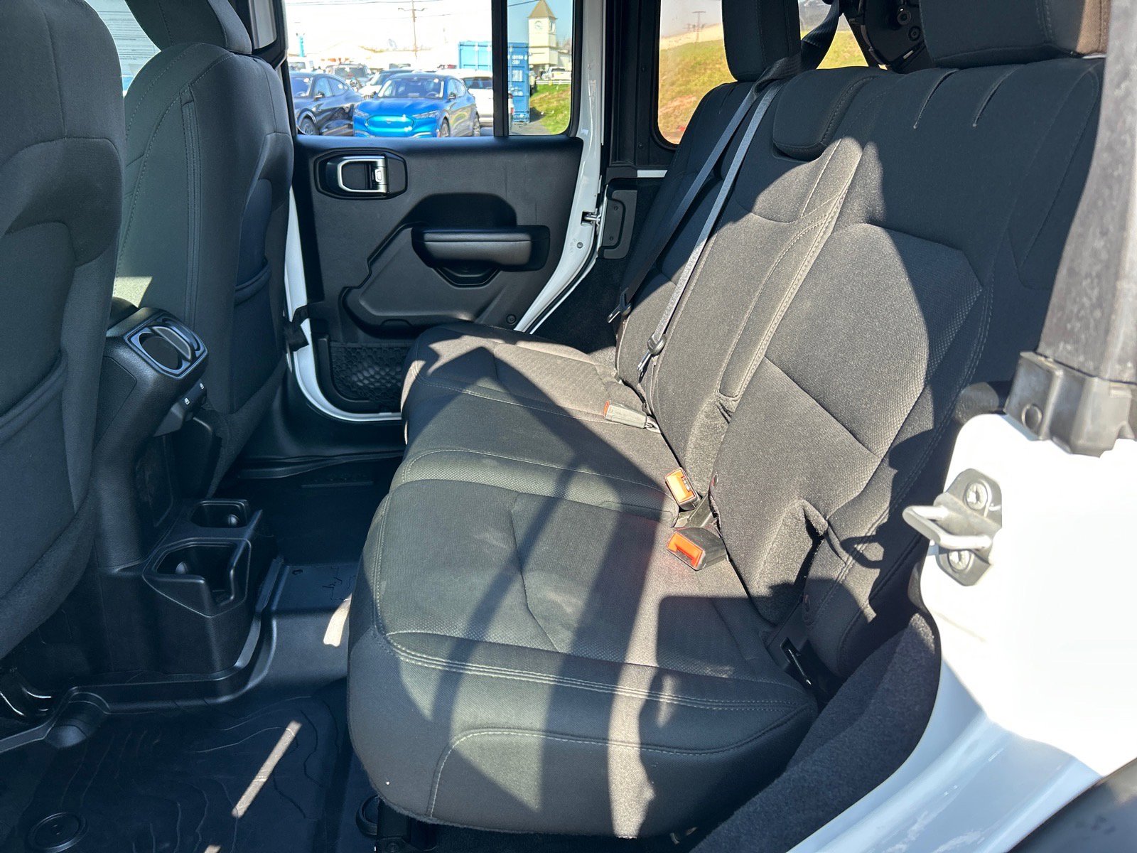 Used 2018 Jeep Wrangler Unlimited Sport S image 8