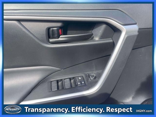Used 2025 Toyota RAV4 LE image 23