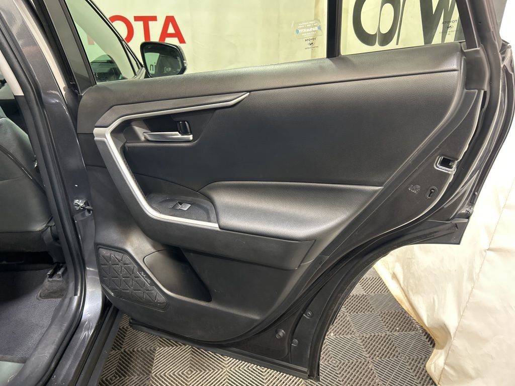 Used 2023 Toyota RAV4 XLE AWD/4WD image 14