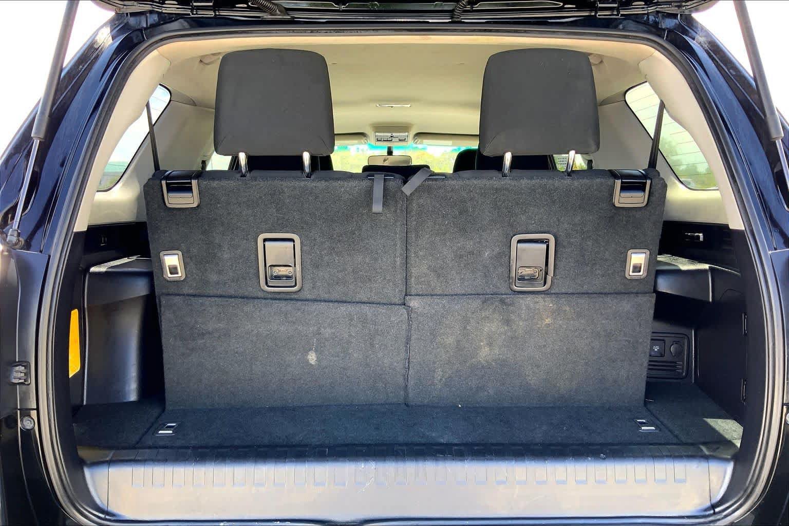 Used 2019 Toyota 4Runner SR5 RWD image 33