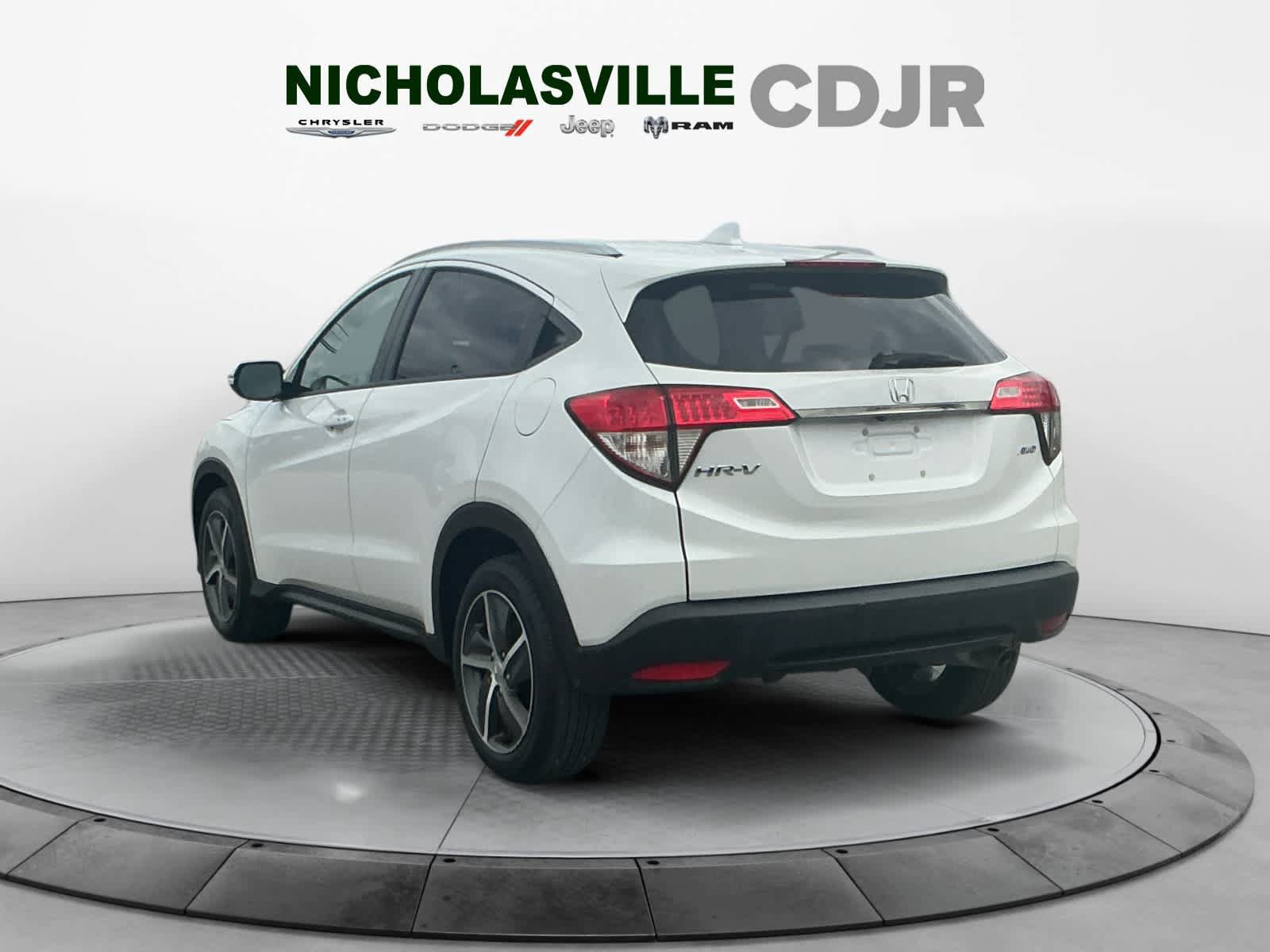 Used 2022 Honda HR-V EX image 3
