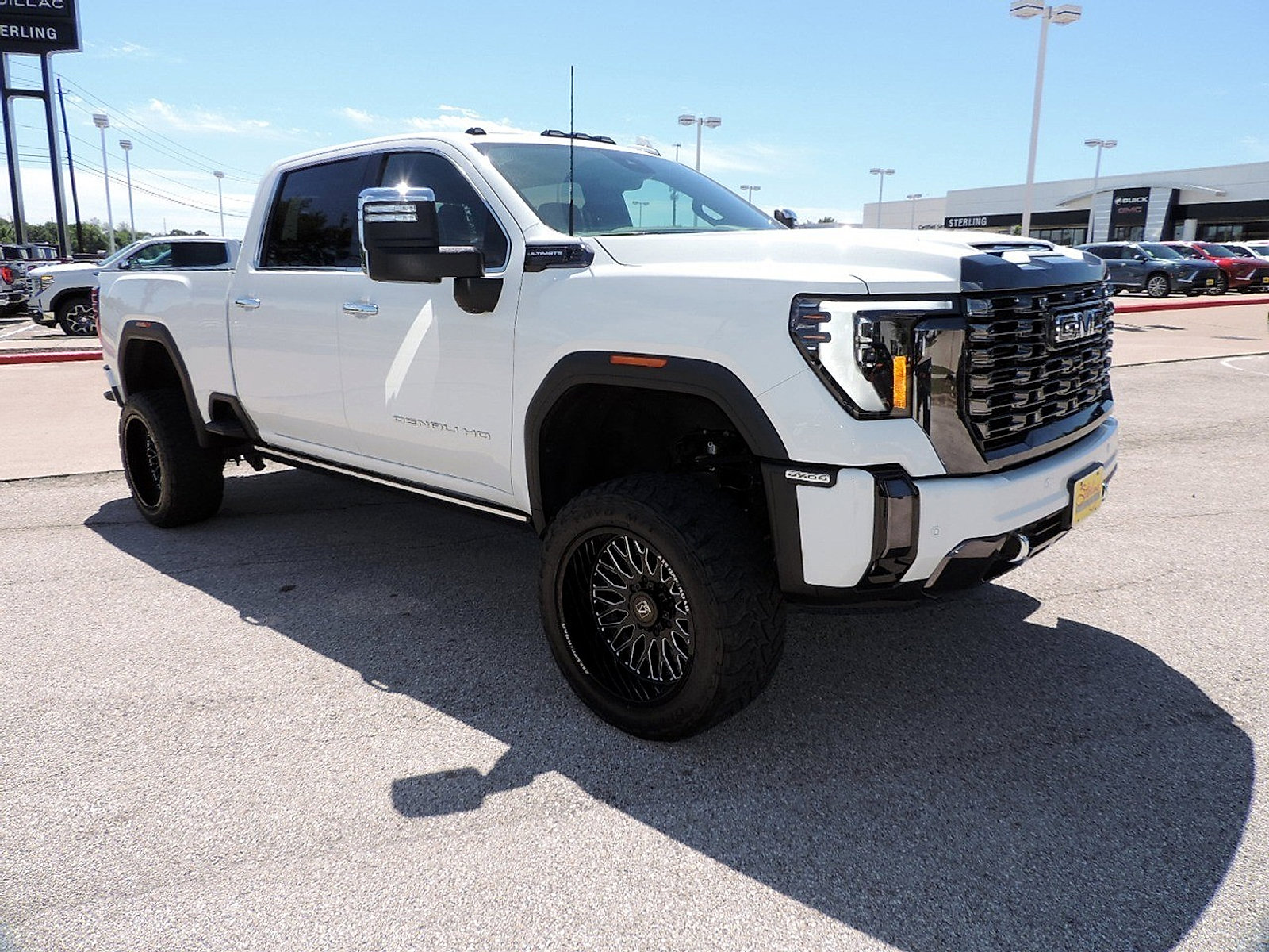 Used 2024 GMC Sierra 2500 Denali Ultimate AWD/4WD image 3