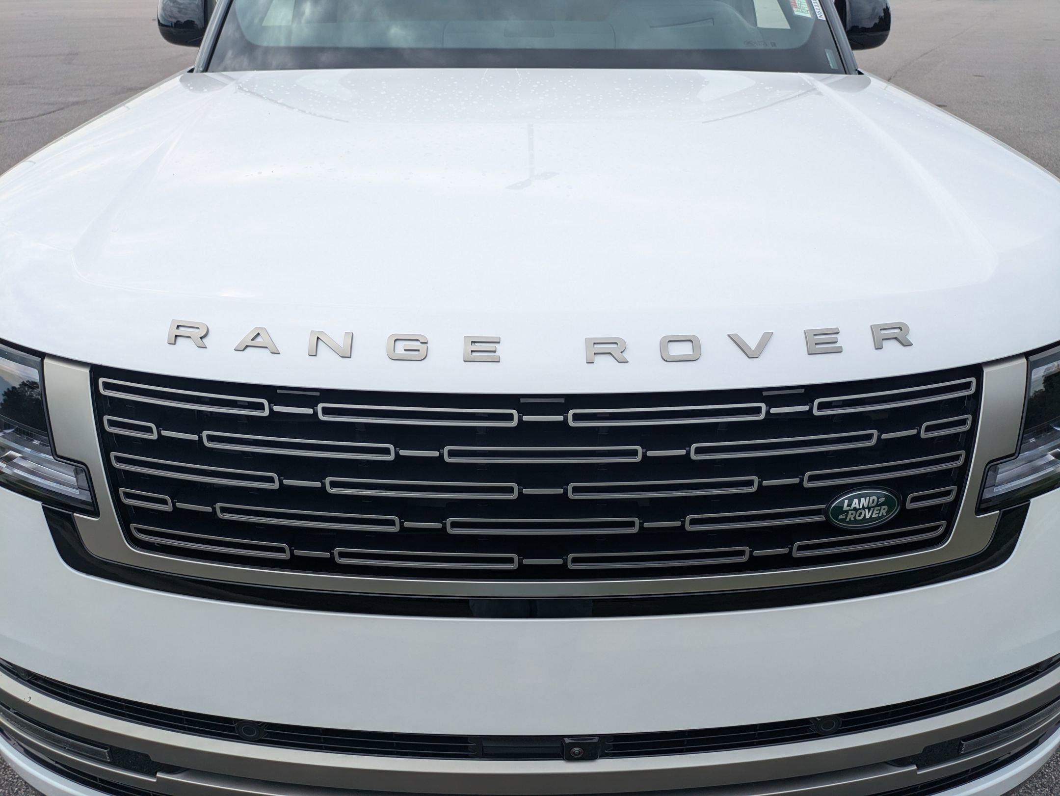 New 2025 Land Rover Range Rover SE image 32