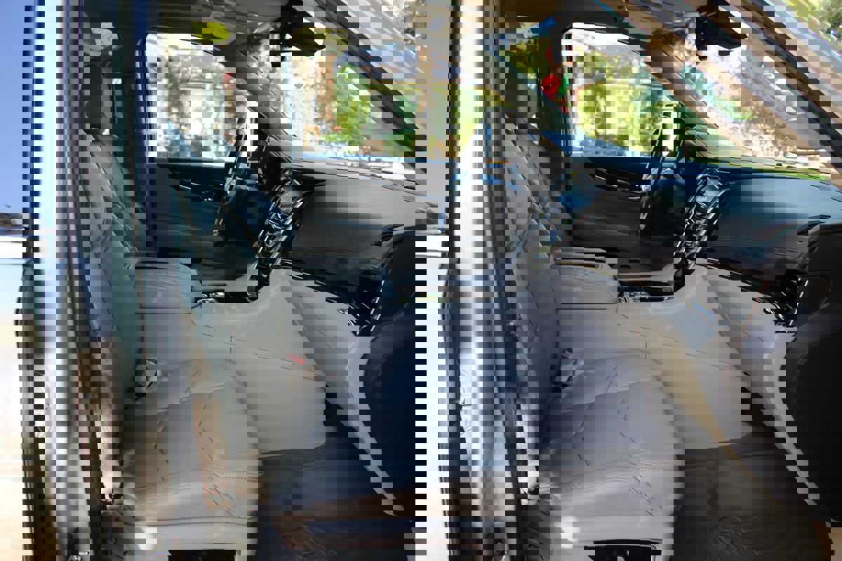 Used 2015 Cadillac Escalade ESV Premium image 24