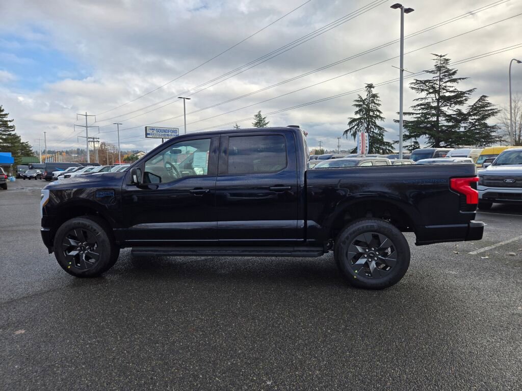 New 2025 Ford F150 Lightning Flash AWD/4WD image 8
