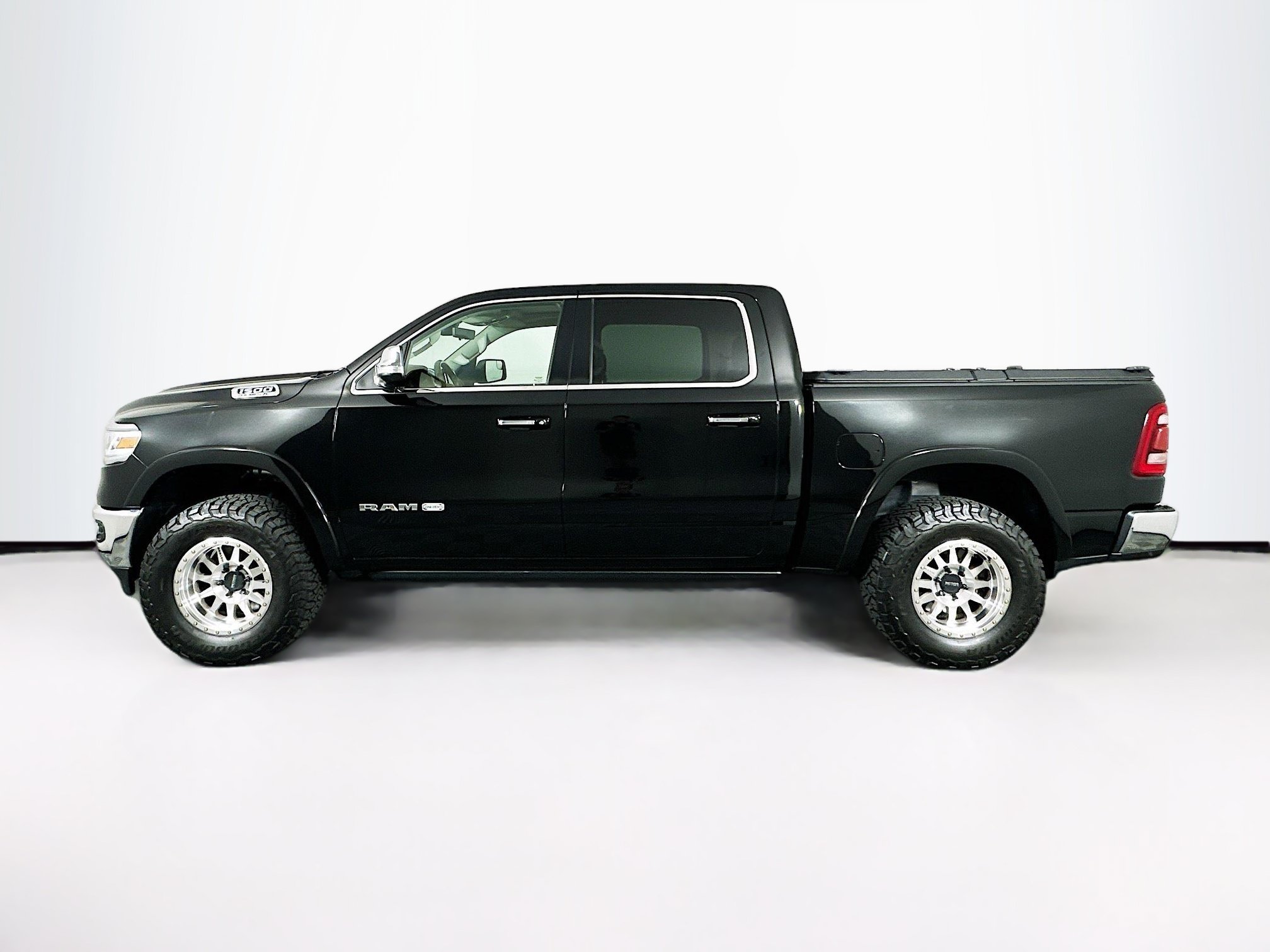 Used 2022 RAM 1500 Limited AWD/4WD image 4
