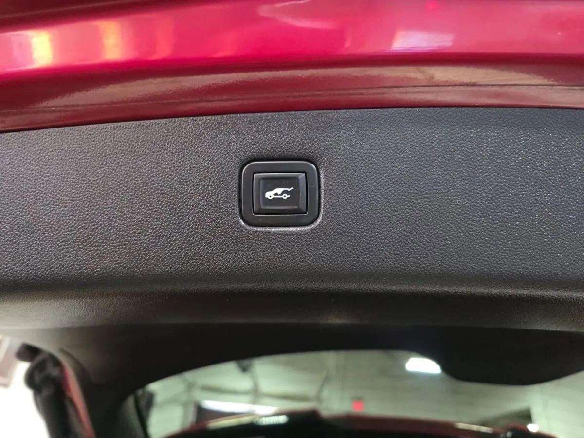 Used 2019 Chevrolet Blazer RS w/ Sun and Wheels Package image 14