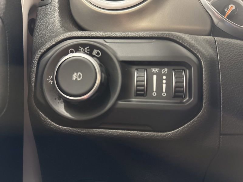 Used 2019 Jeep Wrangler Sport image 17