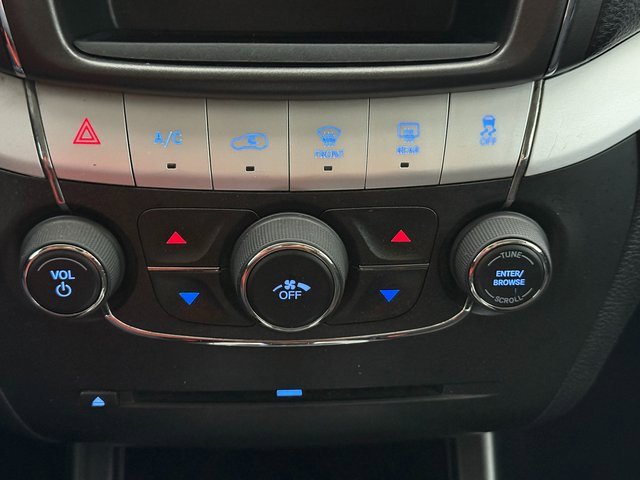 Used 2019 Dodge Journey SE image 17