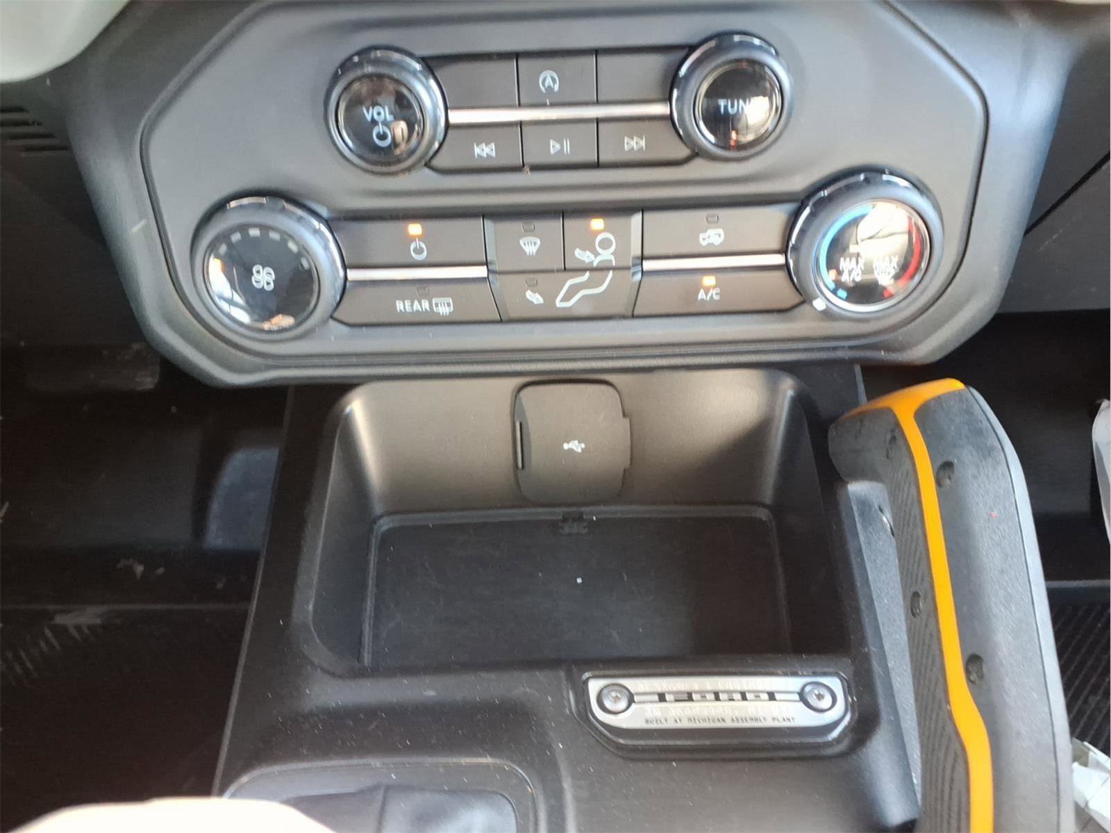 Used 2021 Ford Bronco Badlands image 22