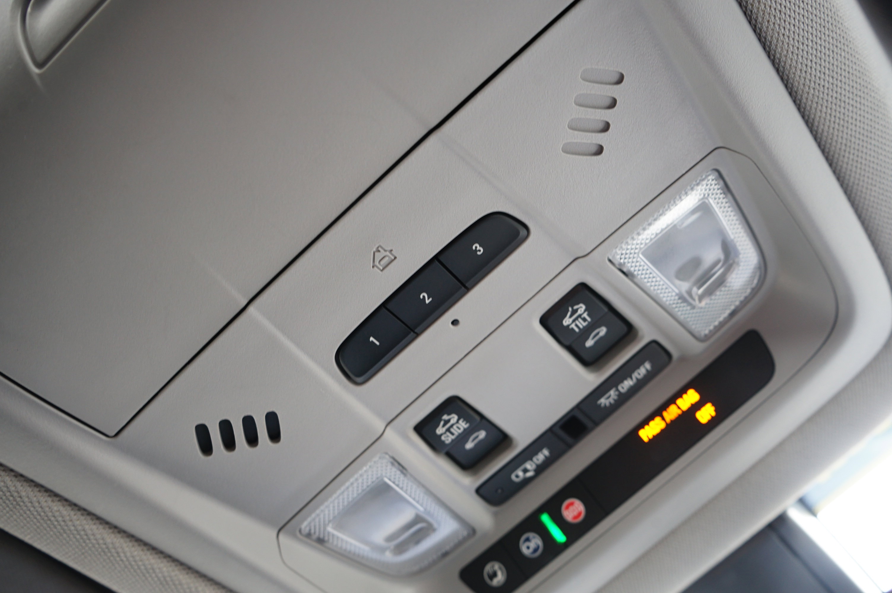 Used 2019 GMC Acadia SLE w/ GMC Pro Grade Package AWD/4WD image 29