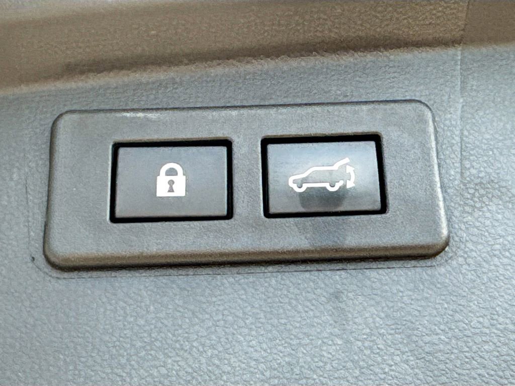 Used 2021 Subaru Outback Premium AWD/4WD image 32