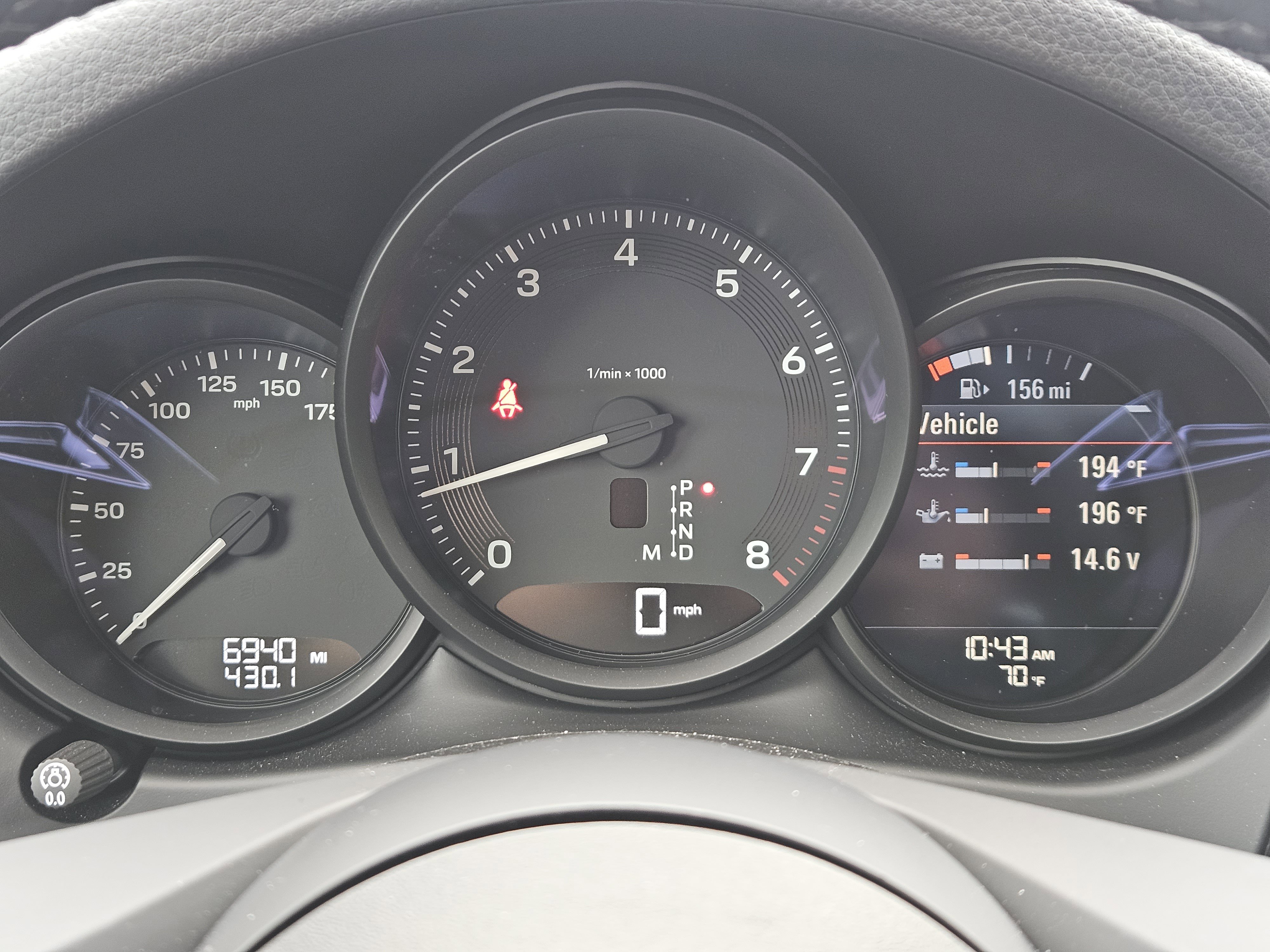 Certified 2025 Porsche Macan image 16