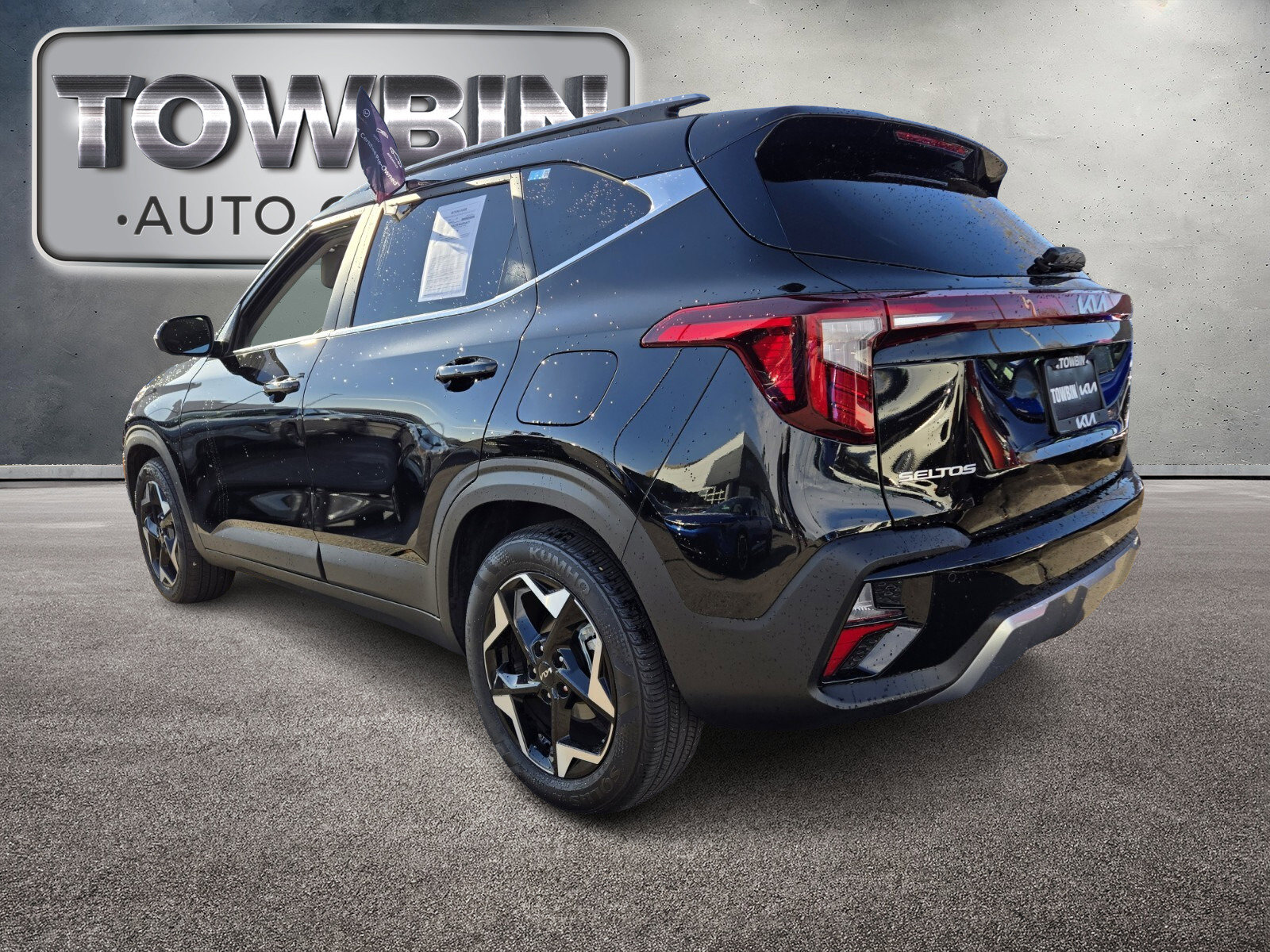 Certified 2025 Kia Seltos EX w/ EX Sunroof Package image 7