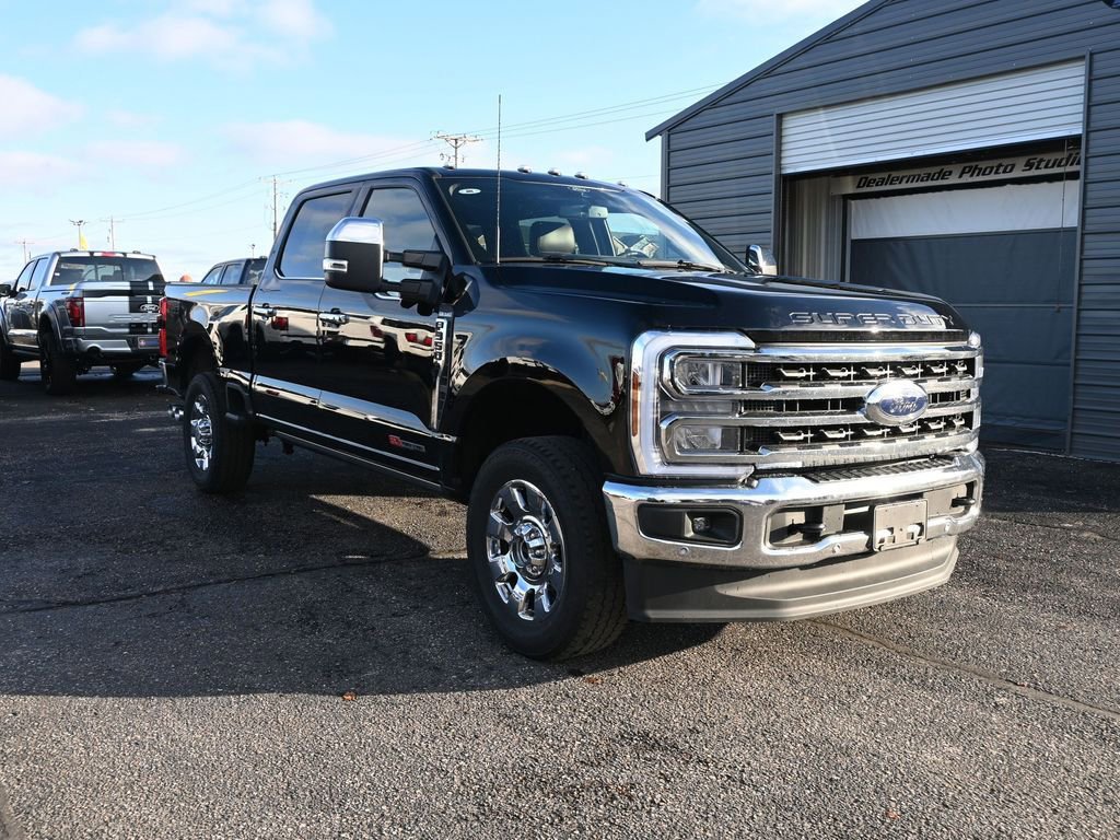 Used 2025 Ford F350 King Ranch w/ Chrome Package image 3