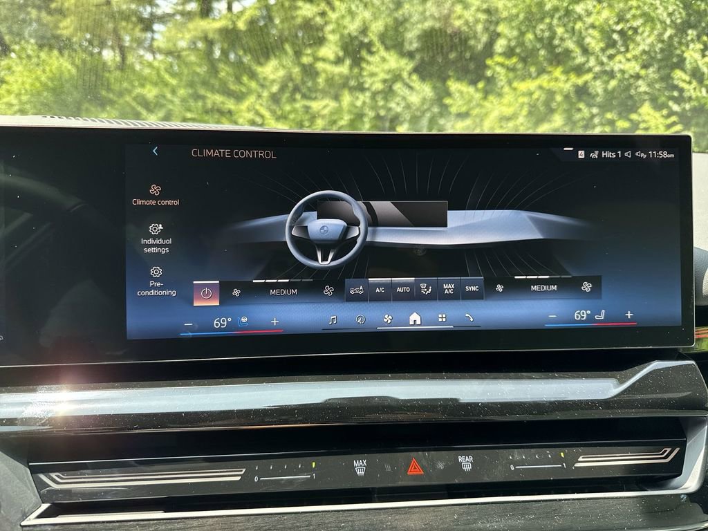 Used 2026 BMW 530i xDrive w/ Premium Package image 22