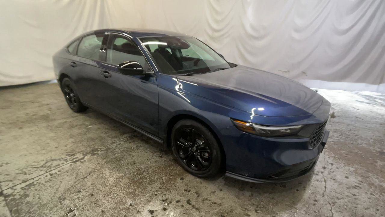 Used 2025 Honda Accord SE image 2