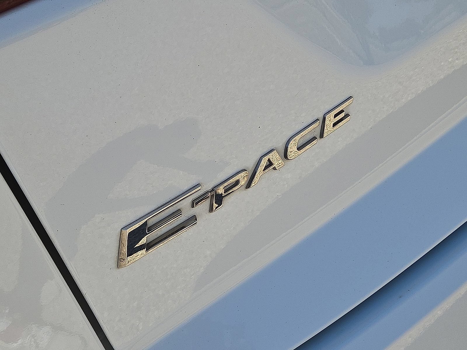 Used 2020 Jaguar E-PACE SE AWD/4WD image 11