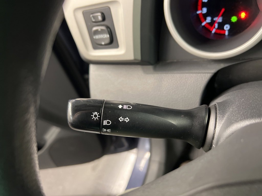 Used 2009 Pontiac Vibe w/ Preferred Package image 14