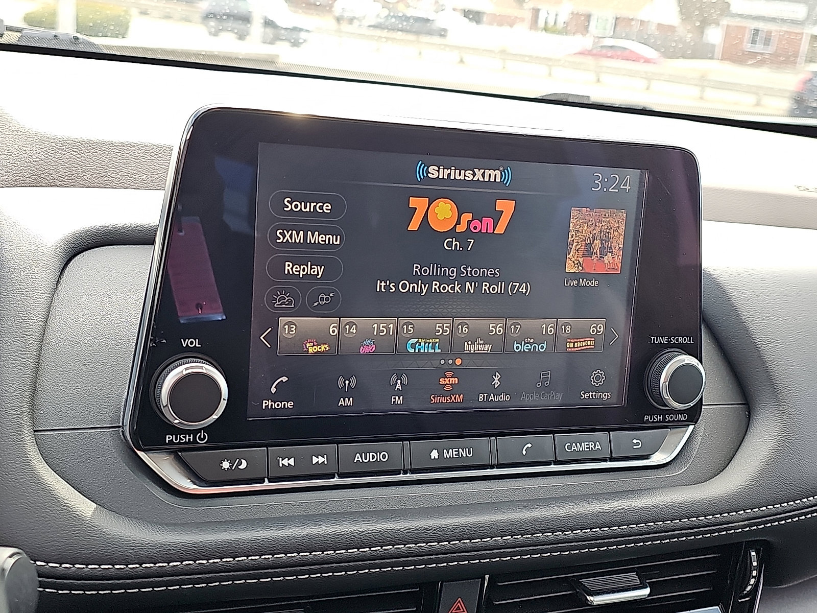 Certified 2021 Nissan Rogue SV w/ Premium Package image 18