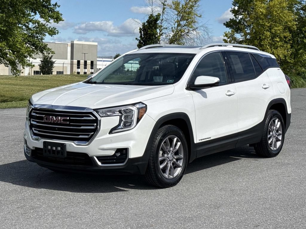 Used 2023 GMC Terrain SLT w/ Infotainment Package II AWD/4WD image 28