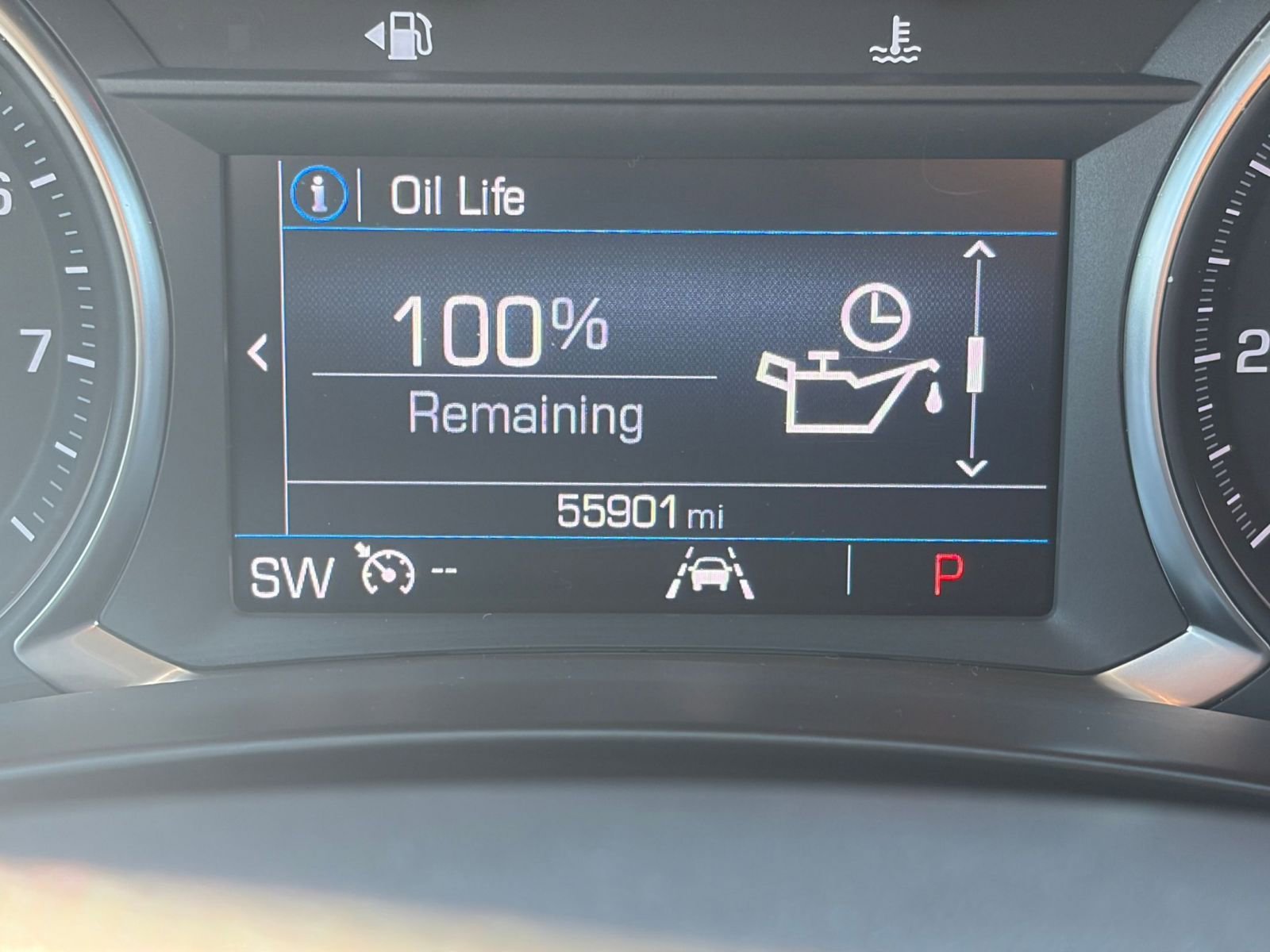 Used 2024 GMC Terrain SLE image 39