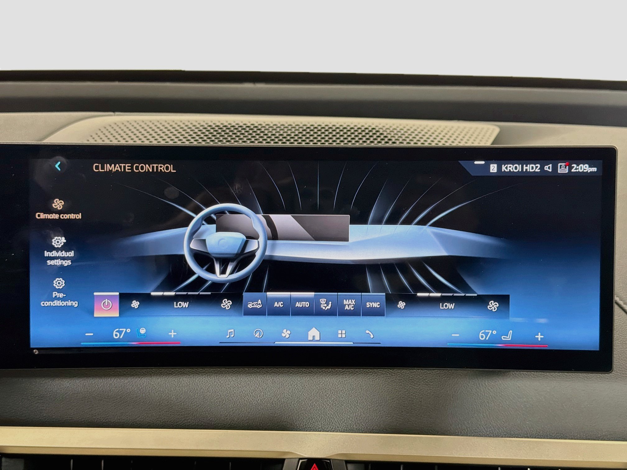 Used 2024 BMW iX xDrive50 w/ Premium Package AWD/4WD image 24