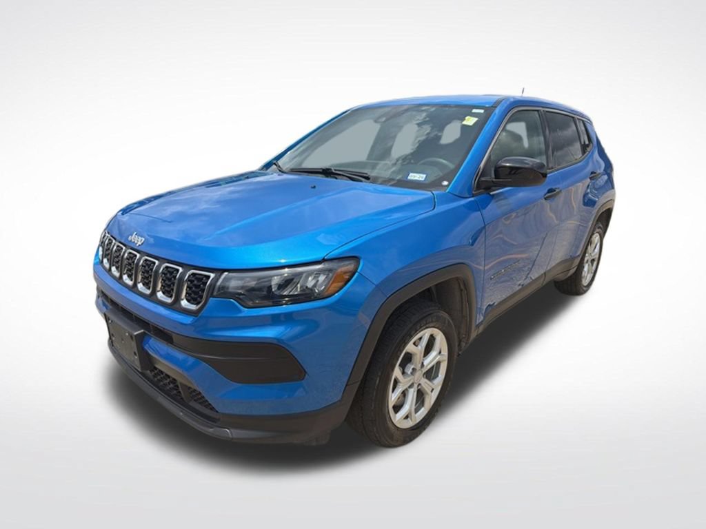 Used 2024 Jeep Compass Sport AWD/4WD image 3
