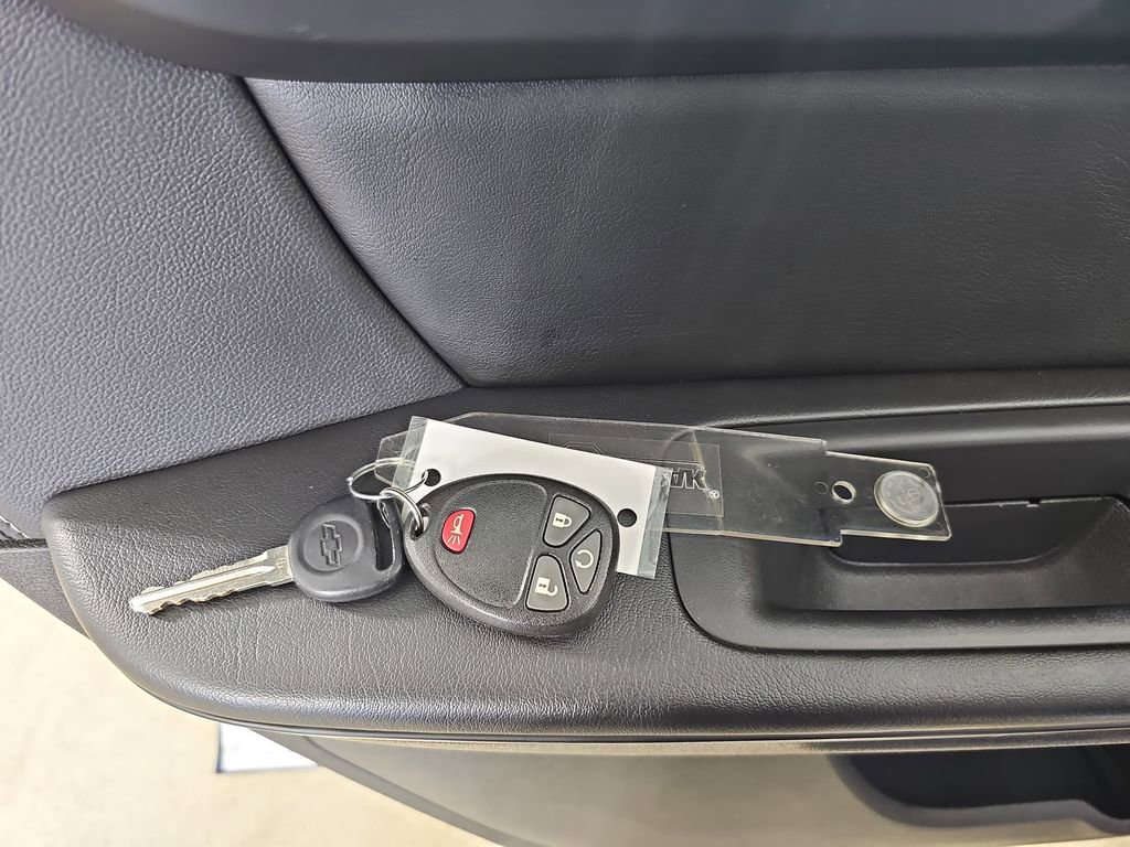 Used 2017 Chevrolet Traverse LT w/ Style and Technology Package image 41