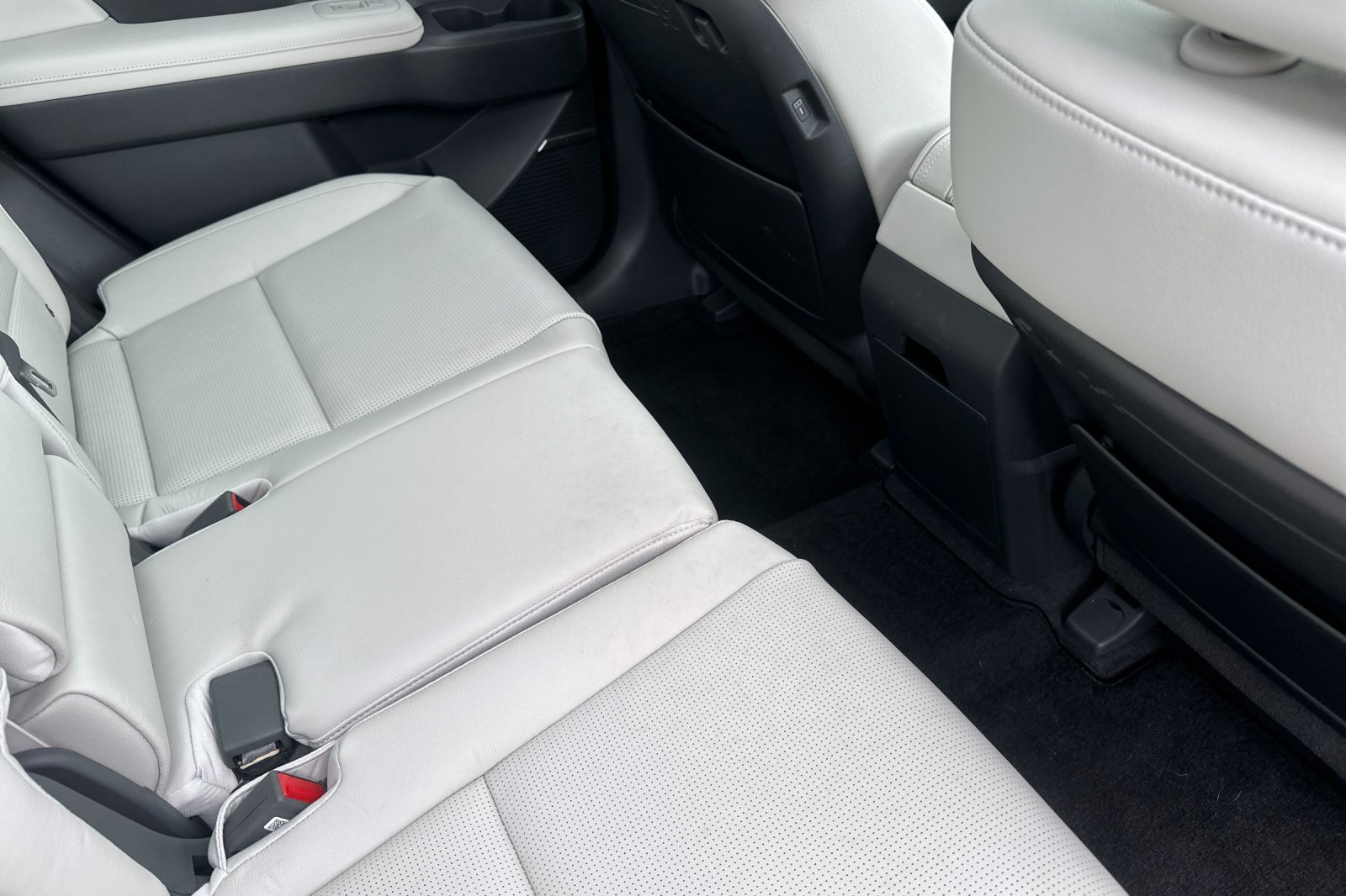 Used 2025 Hyundai Santa Fe Limited image 18