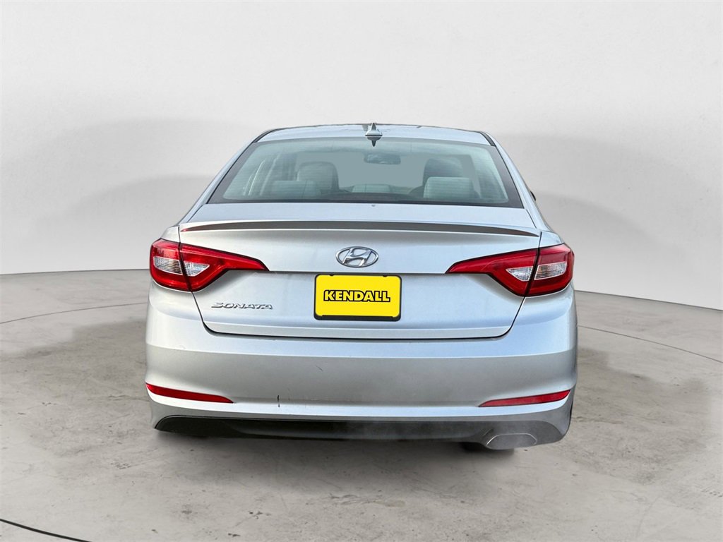Used 2017 Hyundai Sonata SE image 4