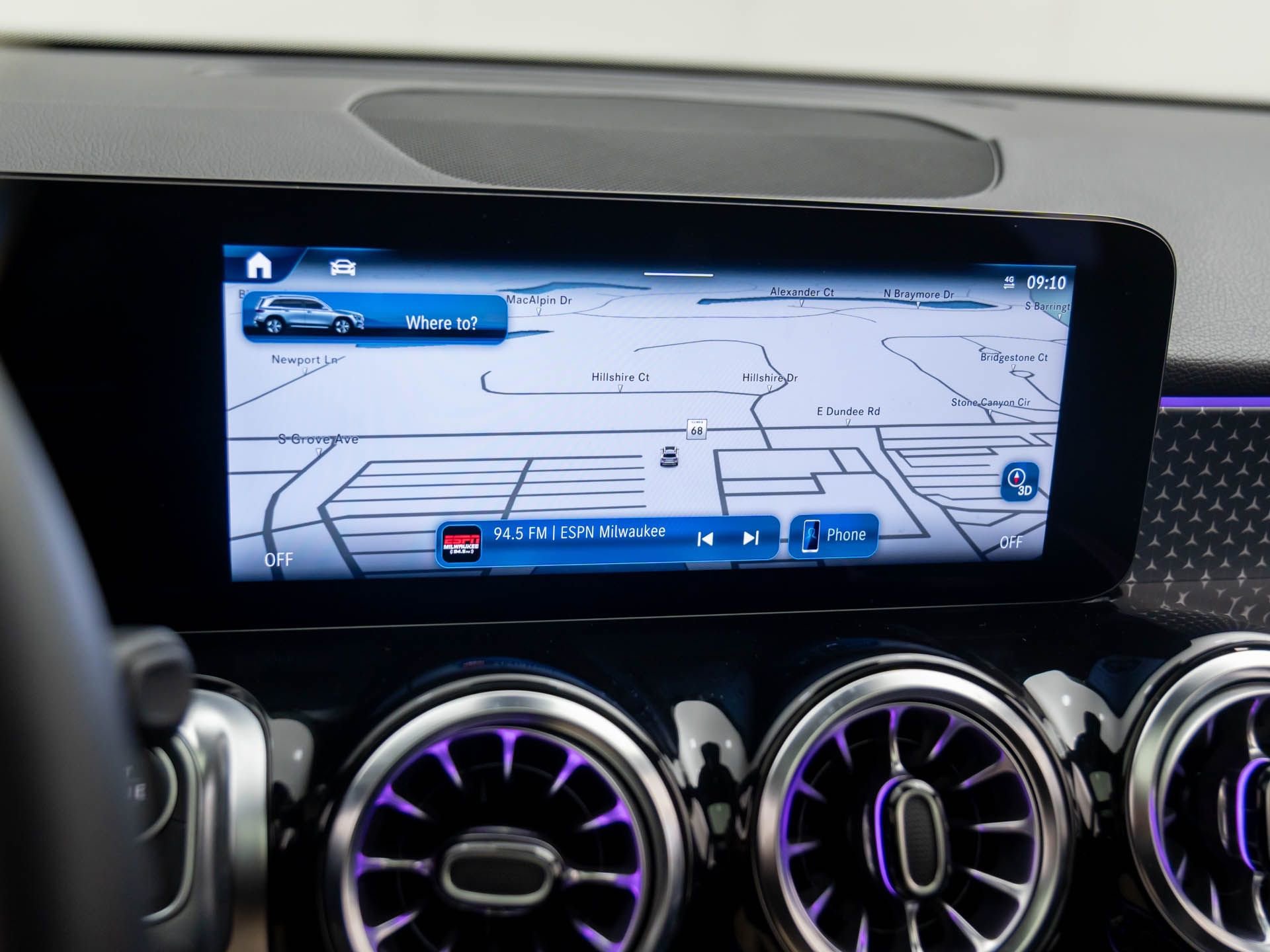 Certified 2024 Mercedes-Benz GLB 250 4MATIC w/ Exclusive Package image 29