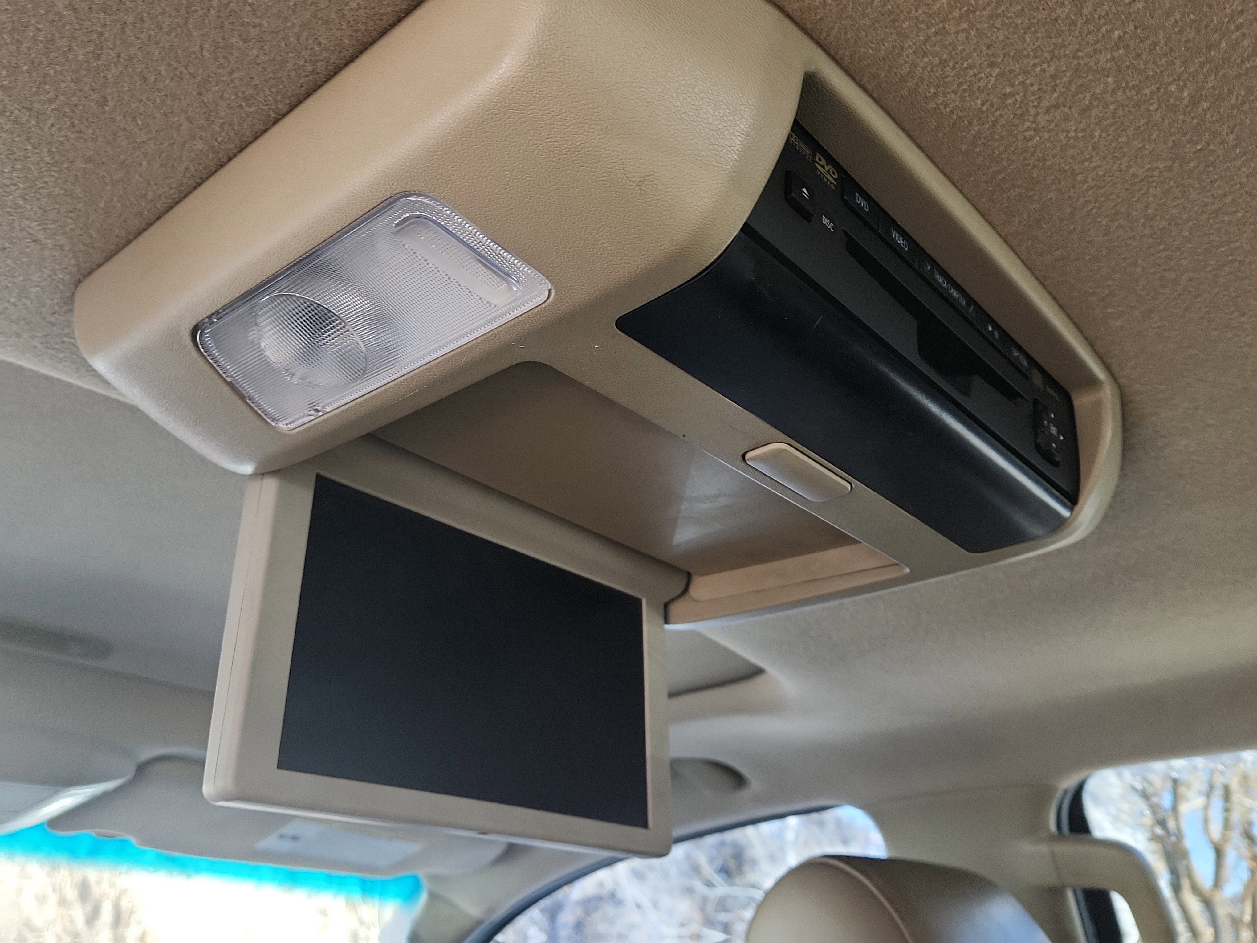 Used 2012 Toyota Sequoia Platinum image 10