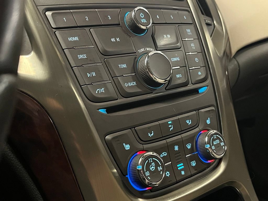 Used 2013 Buick Verano Leather FWD image 12
