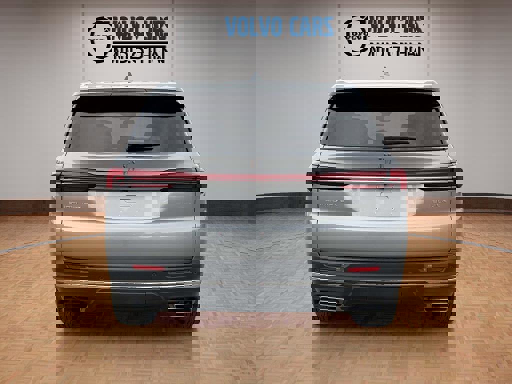 Used 2025 Buick Enclave Preferred image 21