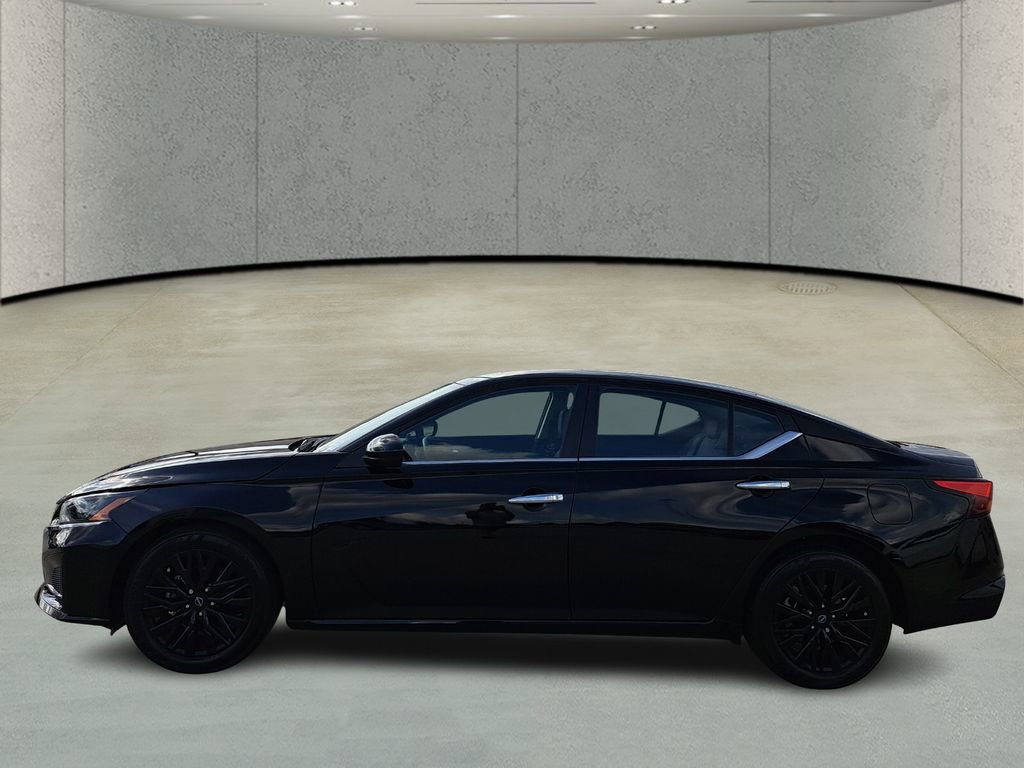 Used 2025 Nissan Altima 2.5 SV w/ SV Special Edition Package image 8