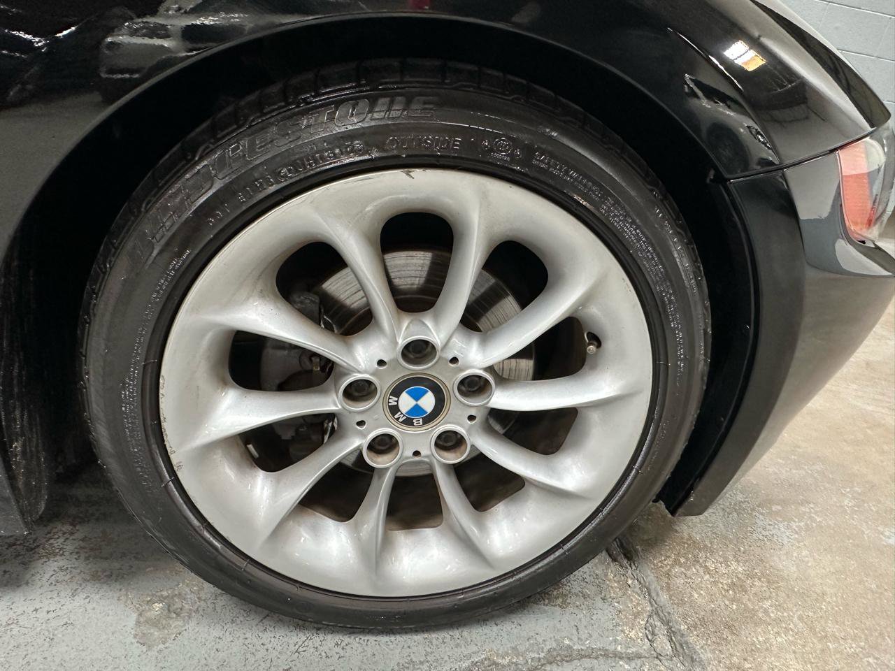 Used 2003 BMW Z4 2.5i image 17