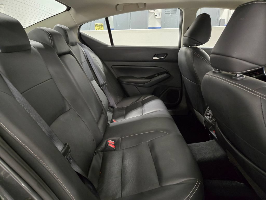 Used 2023 Nissan Altima 2.5 SL FWD image 18