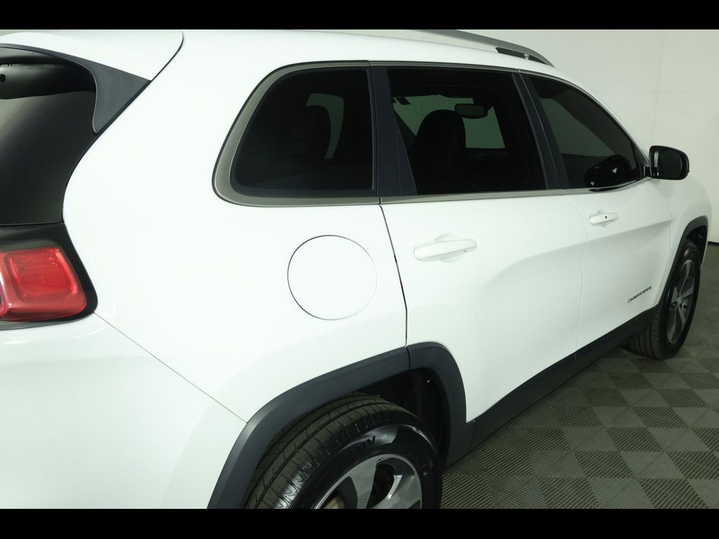 Used 2019 Jeep Cherokee Limited AWD/4WD image 14