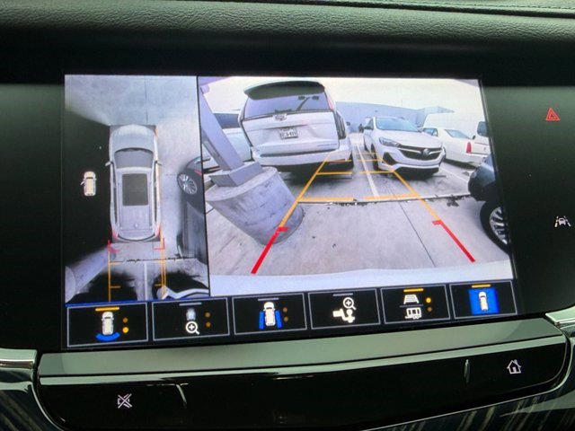 Certified 2025 Cadillac XT6 Premium Luxury w/ Technology Package FWD image 10