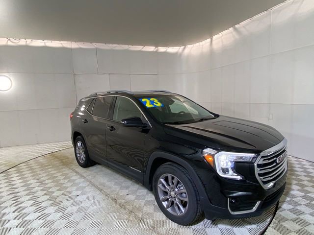 Used 2023 GMC Terrain SLT image 45
