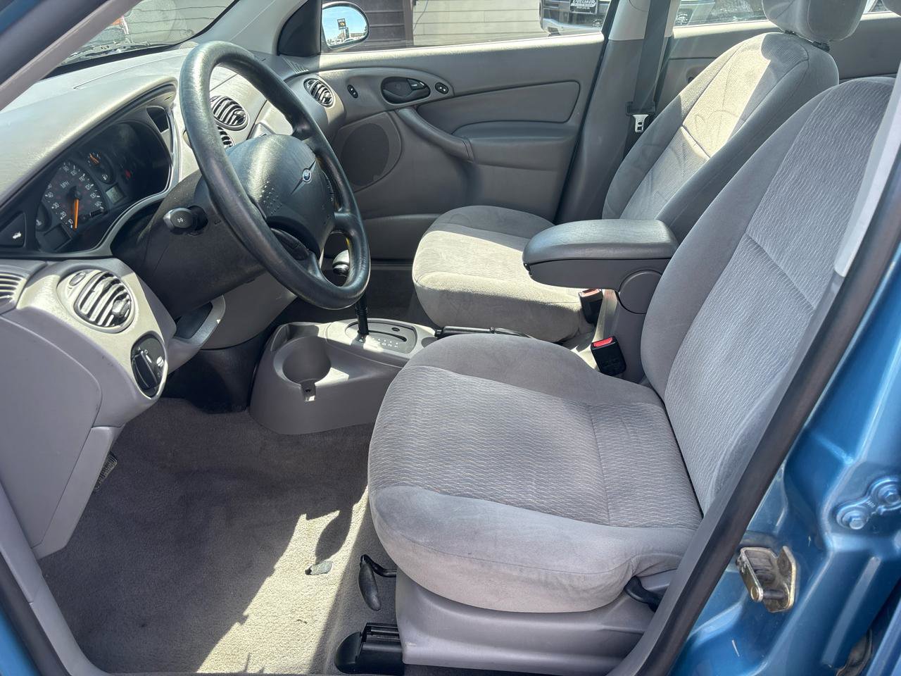 Used 2001 Ford Focus SE FWD image 11
